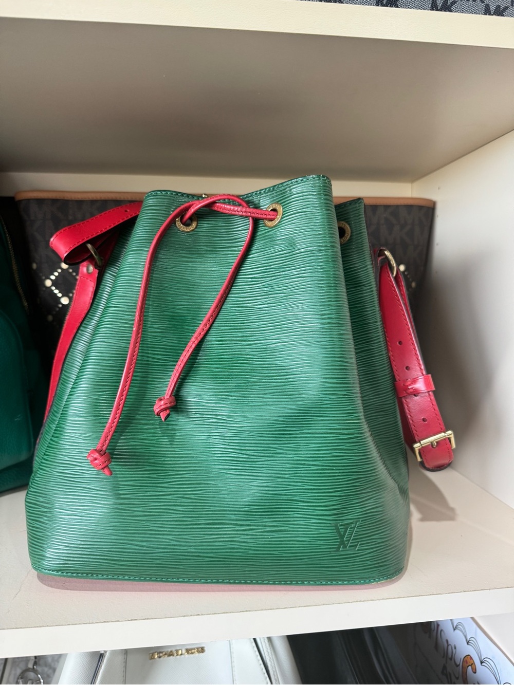 Authentic Louis Vuitton Vintage Epi Neo